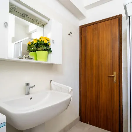 Apartment Tramonto - Sea116-3 By Interhome *